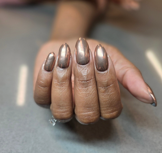 Gel vs Regular Manicure: Which One Is Better for Your Nails?